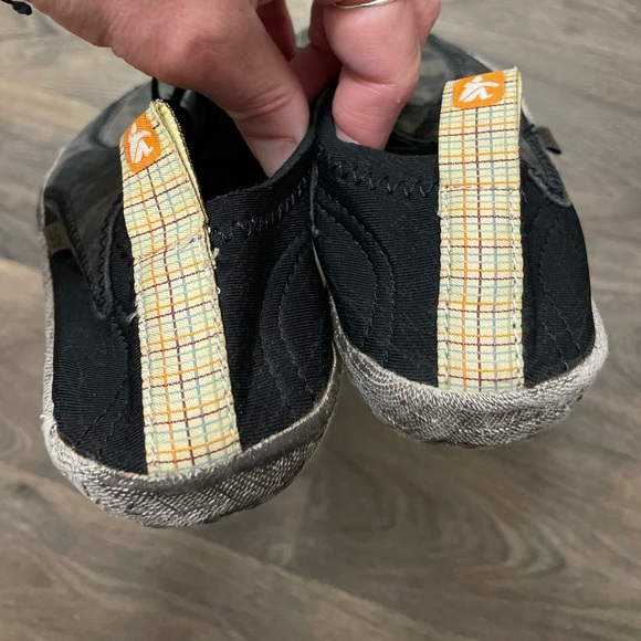 Cushe Men’s Size 8 Brown & Black Canvas Slip On Shoes Shucoon Mocc - Picture 4 of 9